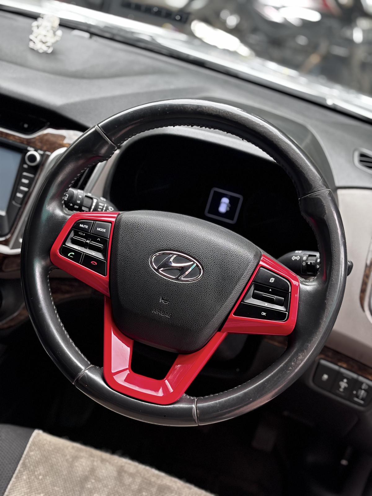 CRETA STEERING ORNAMENT